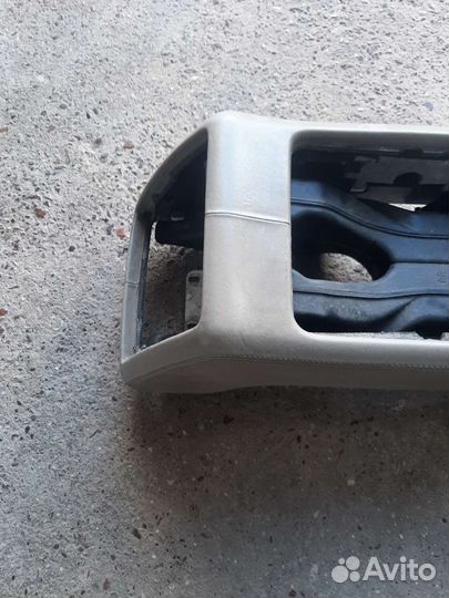 Консоль салона Audi A8 (D3)