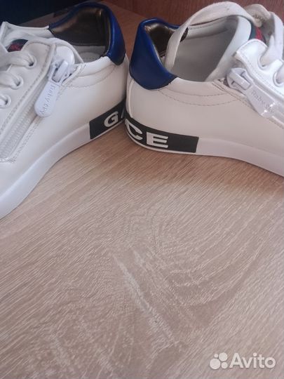 Кроссовки для девочки 30 размер