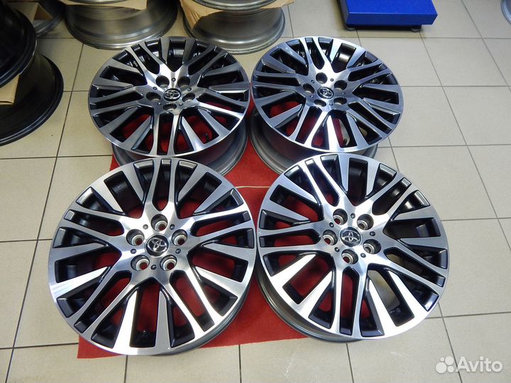 898 Toyota Vellfire Alphard RAV4 R18 5*114.3 ET45