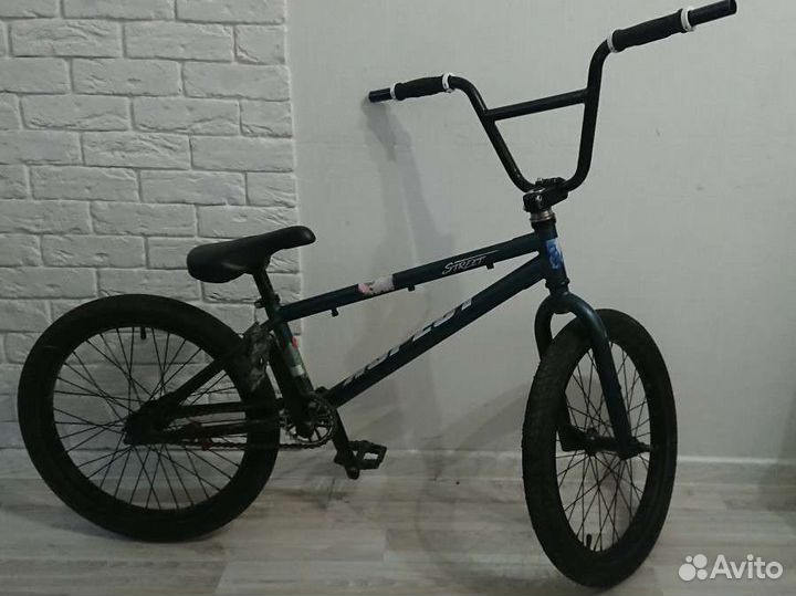 Трюковой велосипед BMX