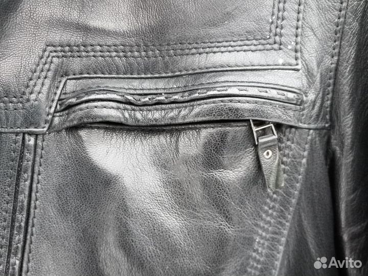Кожаная куртка р 48