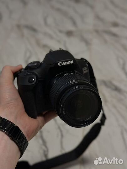 Зеркальный фотоаппарат canon eos 2000d