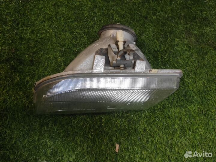 Фара передняя левая Ford Fiesta 3
