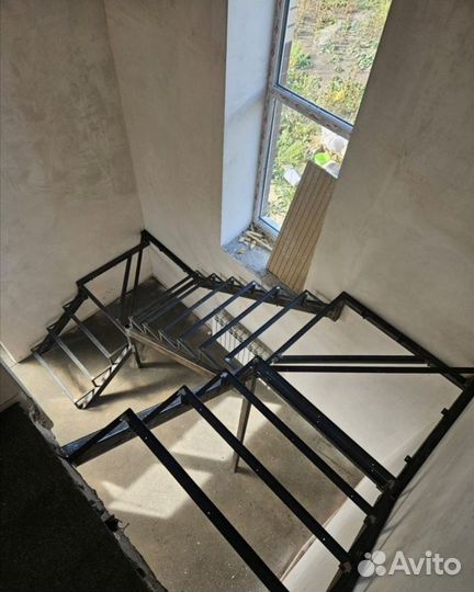 Металлическая лестница