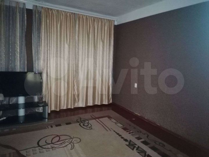 4-к. квартира, 129 м², 1/2 эт.