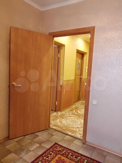 4-к. квартира, 73 м², 1/9 эт.