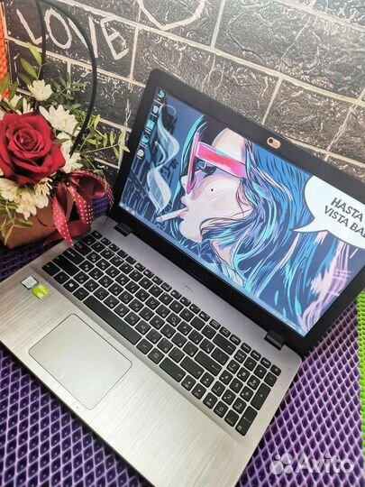 Asus FullHD/i3-8130u/8gb/mx 130 2gb/ssd 240gb