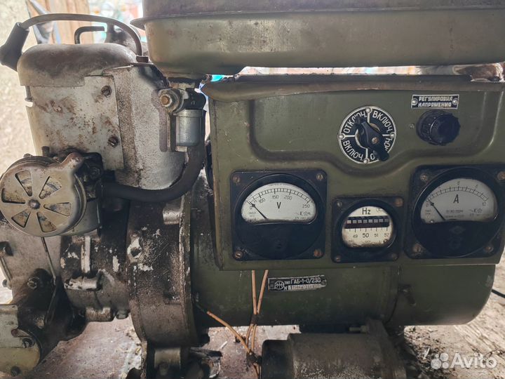 Бензогенератор армейский