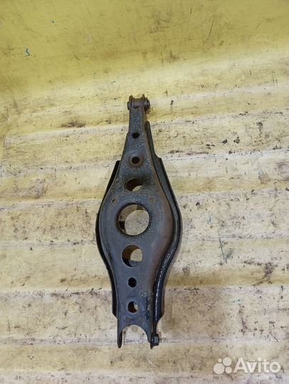 Рычаг задний поперечный Toyota RAV 4 2006-2013