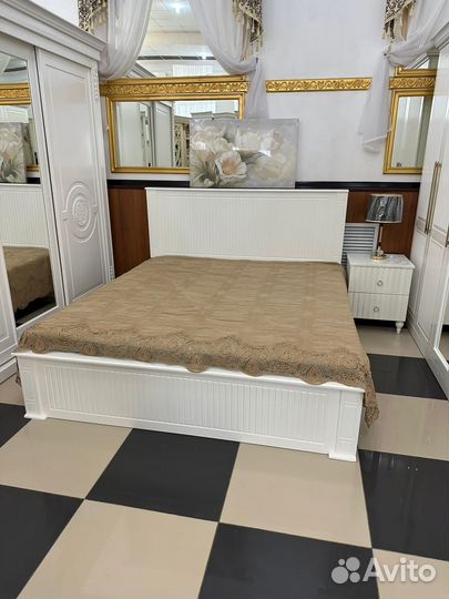 Кровать 180х200