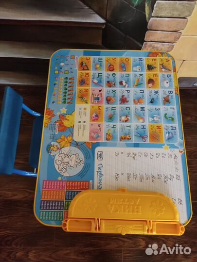 Детский стол со стулом