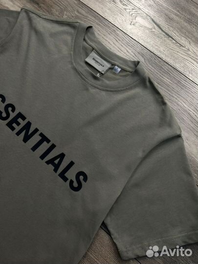 Футболка Essentials