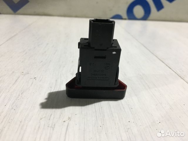 Кнопка аварийки LADA vesta 1.6 мт седан