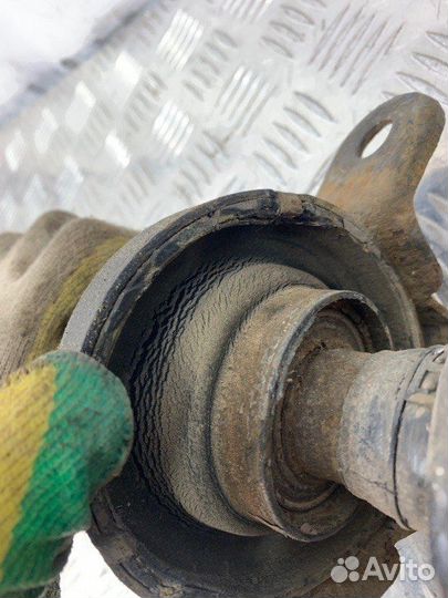 Карданный вал задний Audi Q7 4L BUG