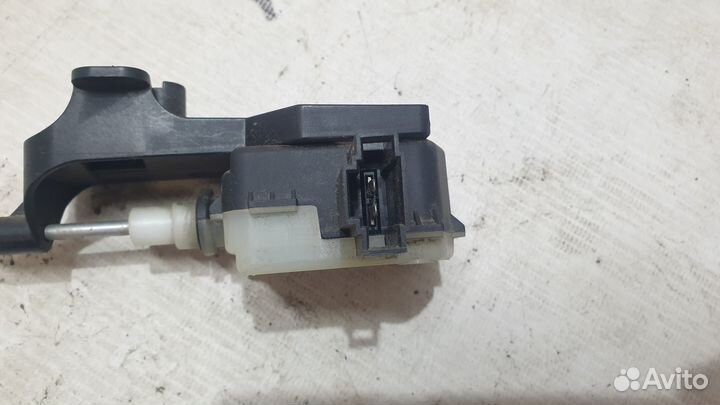 Активатор лючка бензобака Mercedes W211.203.209