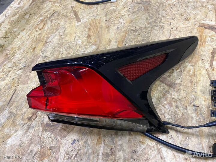 Оптика задняя правая в крыло Lexus NX Z10