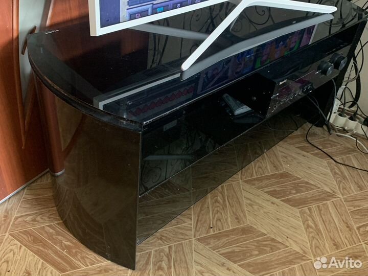 Тумба под телевизор