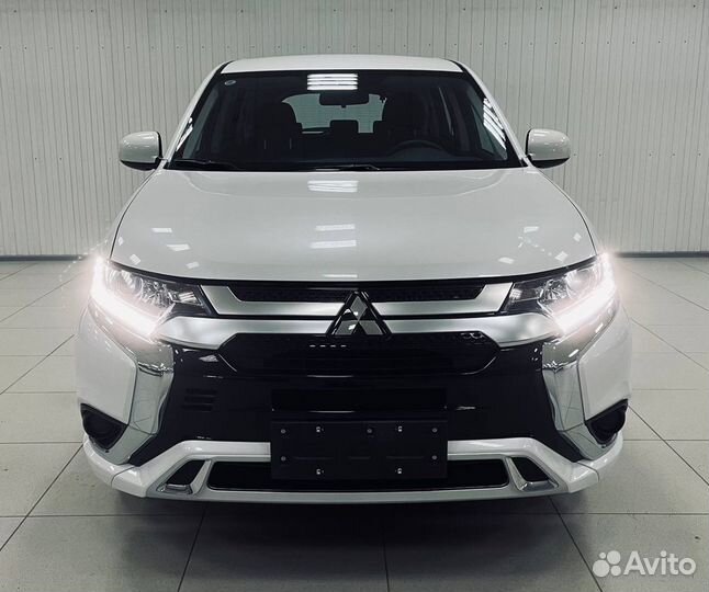 Mitsubishi Outlander 2.0 CVT, 2022, 15 км