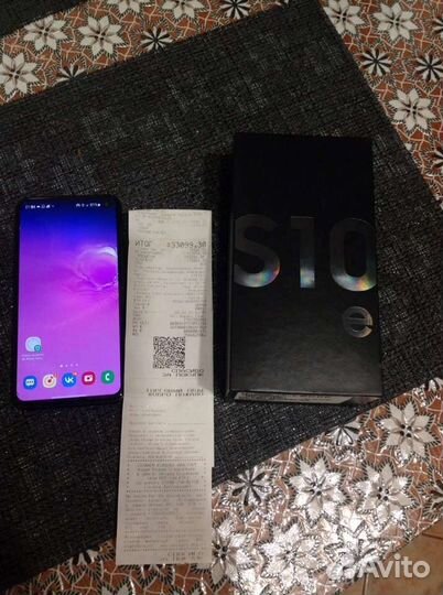 Телефон samsung galaxy s10e