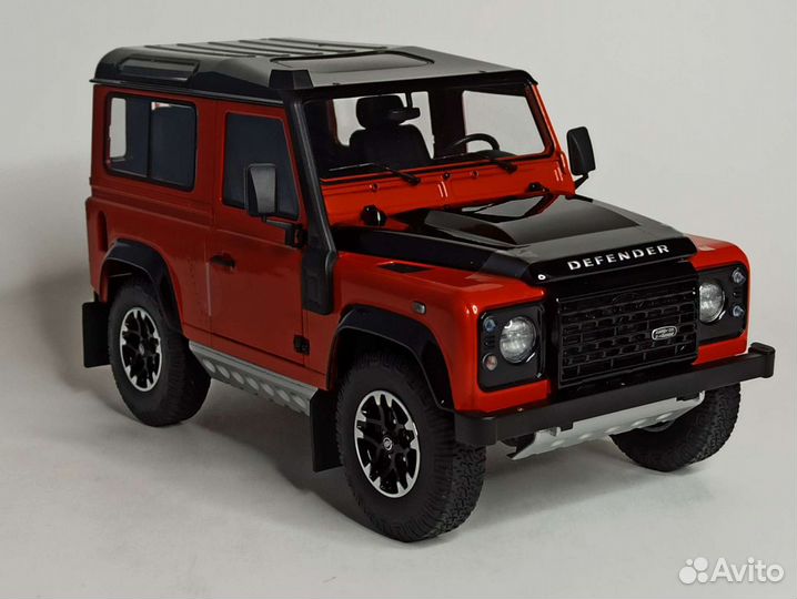 Land Rover Defender 90 Adventure 1:18 Kyosho