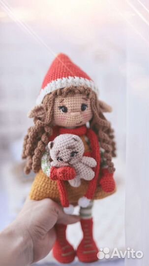Вязаная игрушка. Эльф