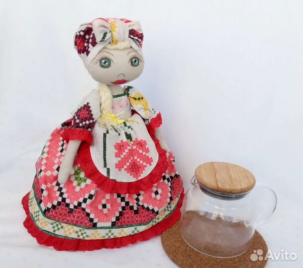 Кукла грелка на чайник ручной работы
