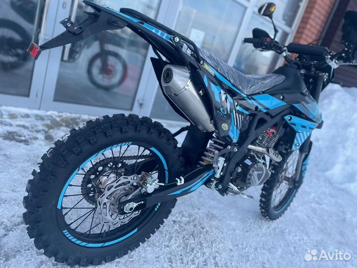 Мотоцикл Regulmoto ZR PR 4 valves 6 Gear