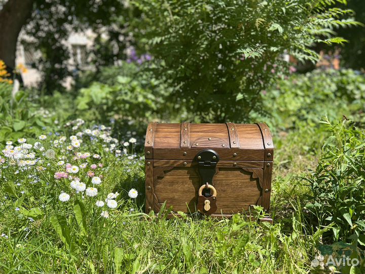 Сундук деревянный ручной работы