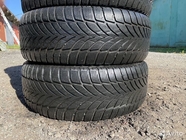 Goodyear UltraGrip Ice 2 235/55 R18 104T