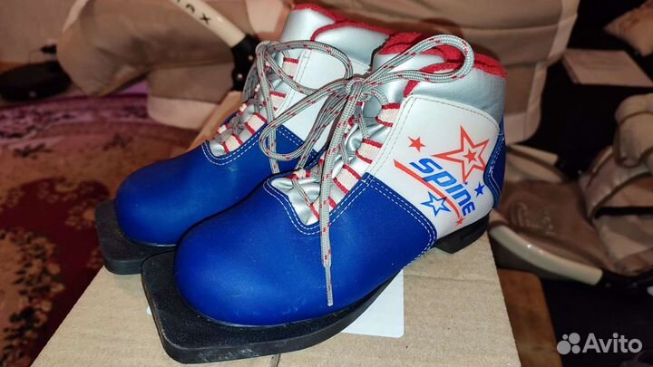 Лыжные ботинки р. 32 и 33