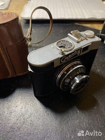 Старинный плёночный фотоаппарат Смена 8