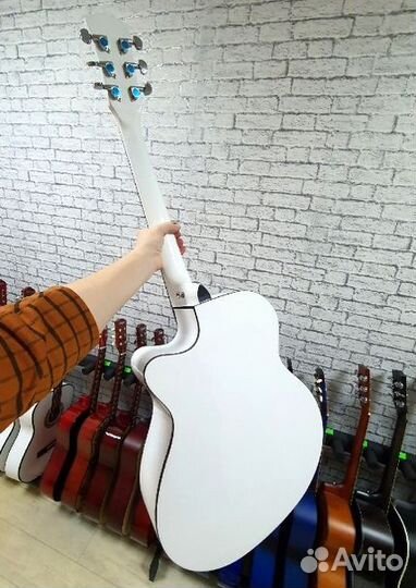 Гитара Elitaro