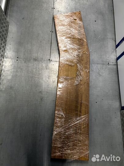 Дубовая цельноламельная столешница