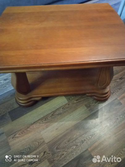 Журнальный столик из массива дерева