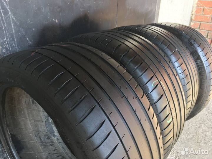 Michelin Pilot Sport 4 245/40 R18