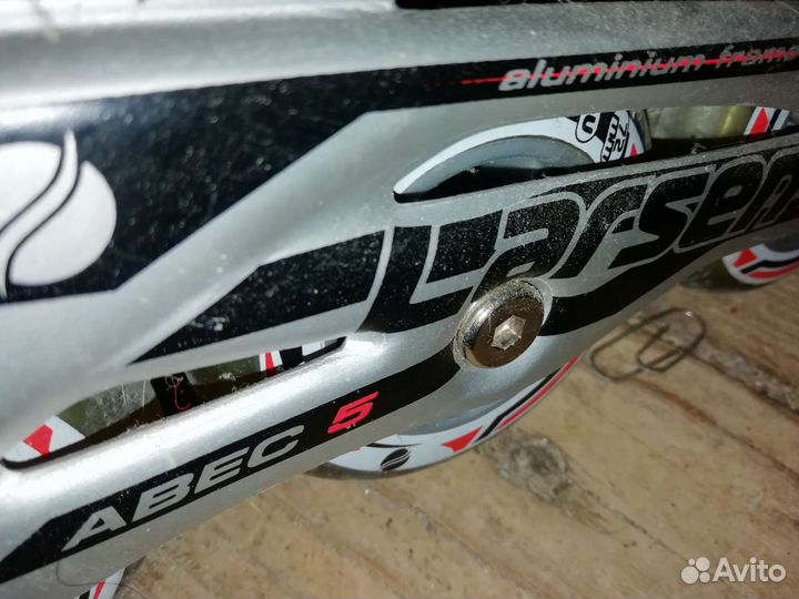 Продам Роликовые коньки Larsen