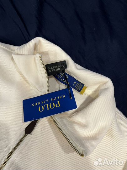 На руках Polo Ralph Lauren джемпер