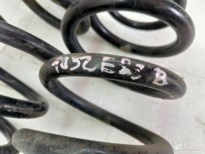 Пружина задняя Bmw X3 E83 M54B25 2005