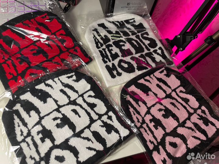 Шапка Y2K ALL WE need IS money