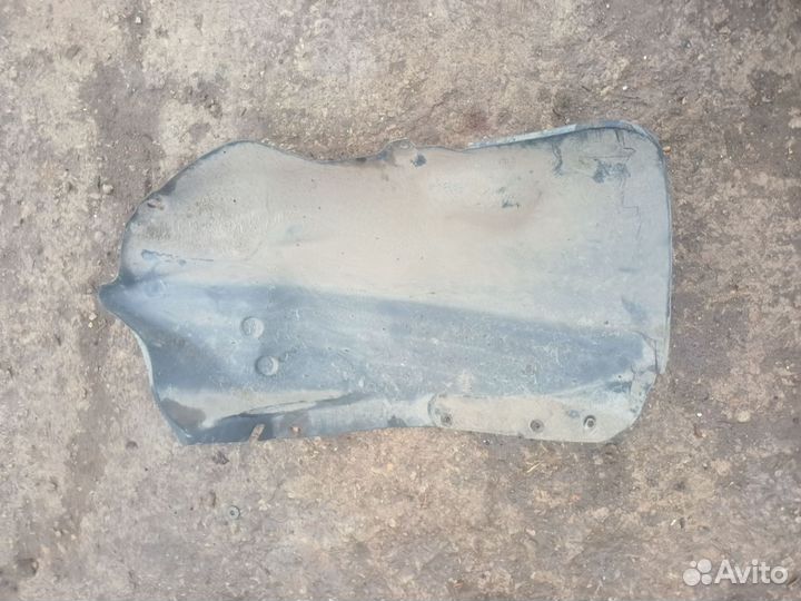 Подкрылок задний правый Седан Opel Vectra C