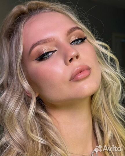 Визажист, свадебный стилист