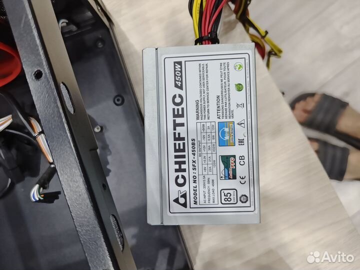 Материнская плата