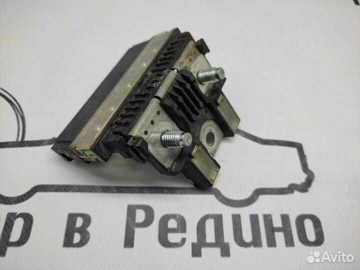 Блок предохранителей w470 X-class 699.301 2018