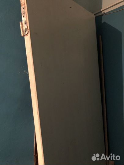 Дверь входная деревянная