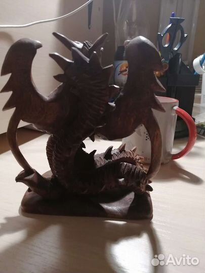 Дракон из дерева