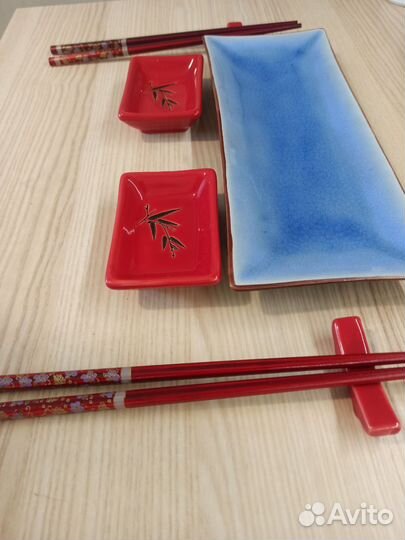 Посуда для суши с палочками