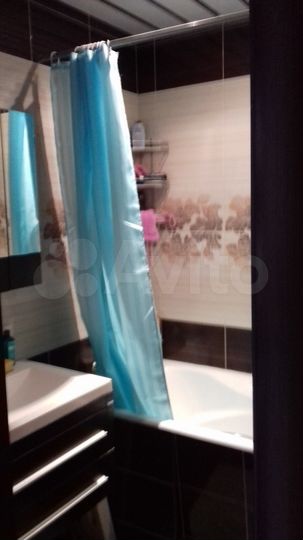 2-к. квартира, 64 м², 1/8 эт.