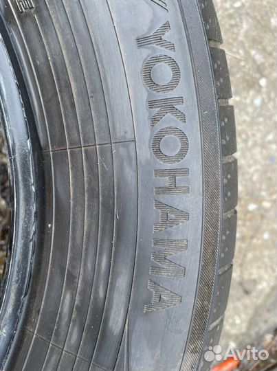 Yokohama BluEarth-A 215/65 R17