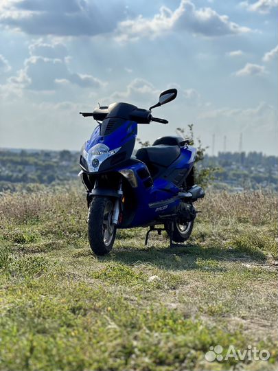 Скутер Racer rc50qt-19 Arrow