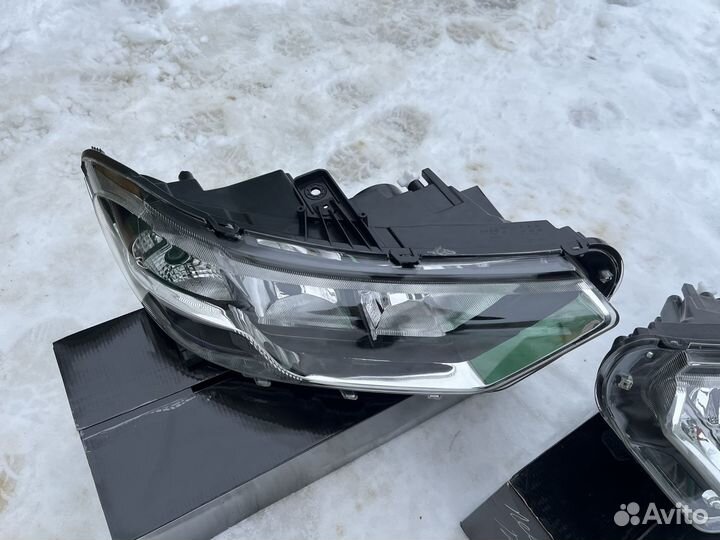 Фара 2123 Нива Тревел